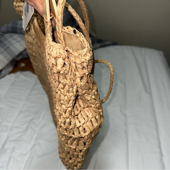 Rattan Woven Round Tassel Handbag - Picture 5 of 9